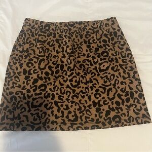 Forever 21 leopard girls skirt. Size 9/10
